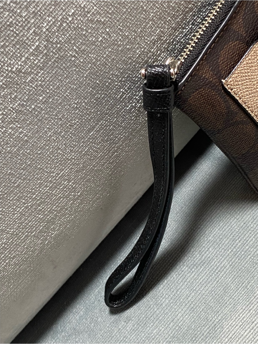 Coach Signature Two-Tone Brown Leather Zip Wristlet with Gold Metallic Pocket - Picture 4 of 14